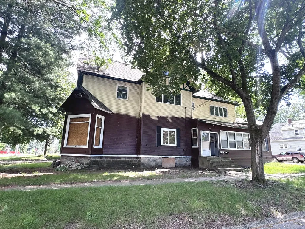 307 Orchard Street Dowagiac City MI 49047