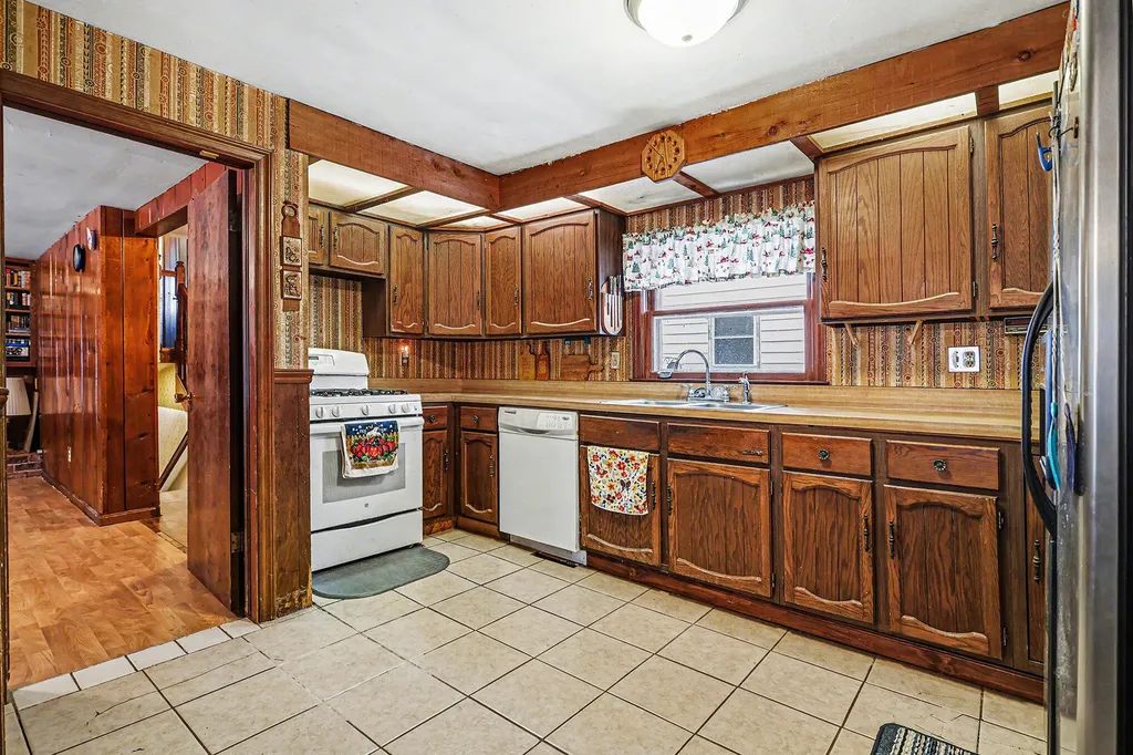 2854 Oak Street Stevensville Village MI 49127