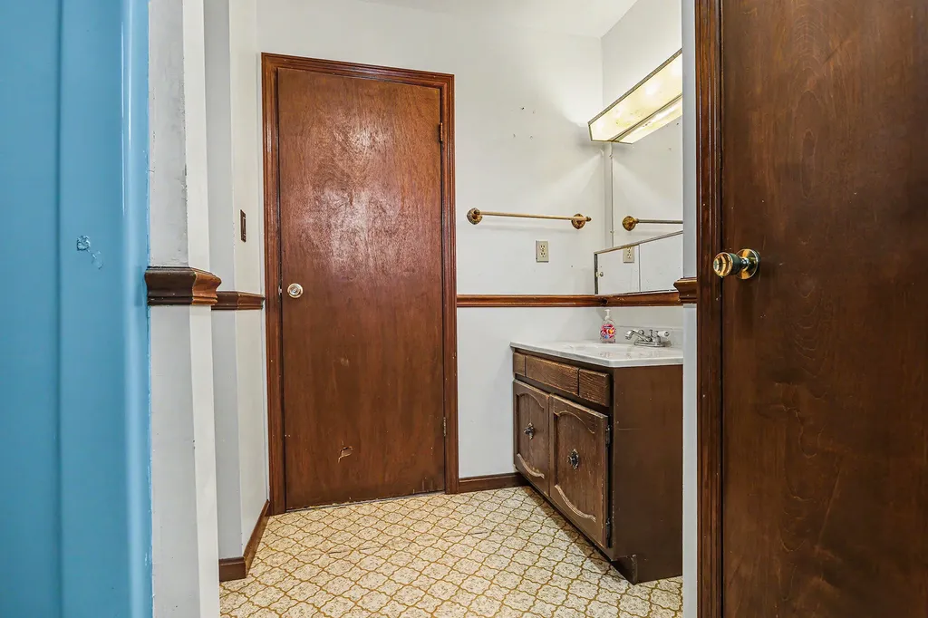 2854 Oak Street Stevensville Village MI 49127