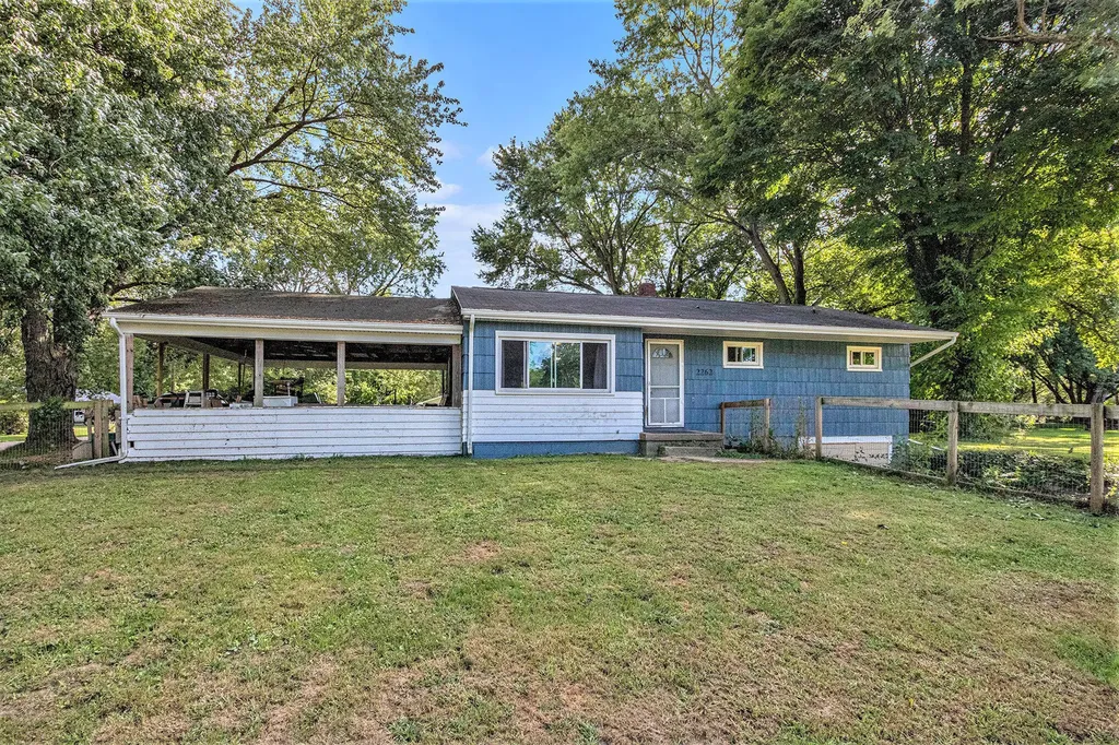 2262 Warren Road Howard Township MI 49120