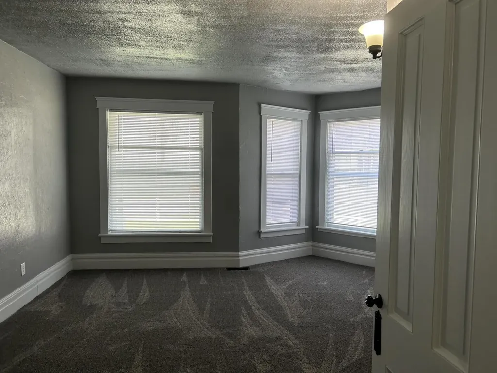 23 N 5th Street Niles City MI 49120