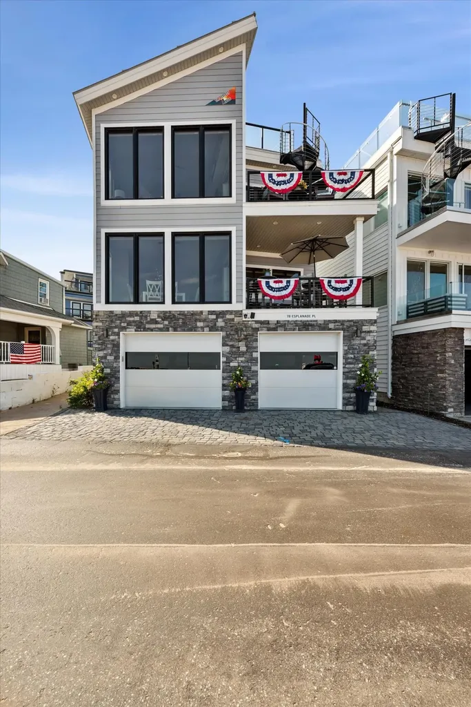 78 Esplanade Place South Haven City MI 49090