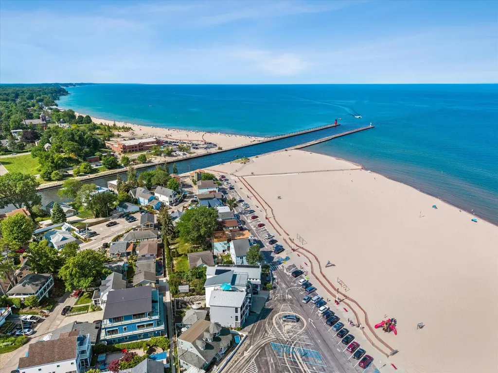 78 Esplanade Place South Haven City MI 49090
