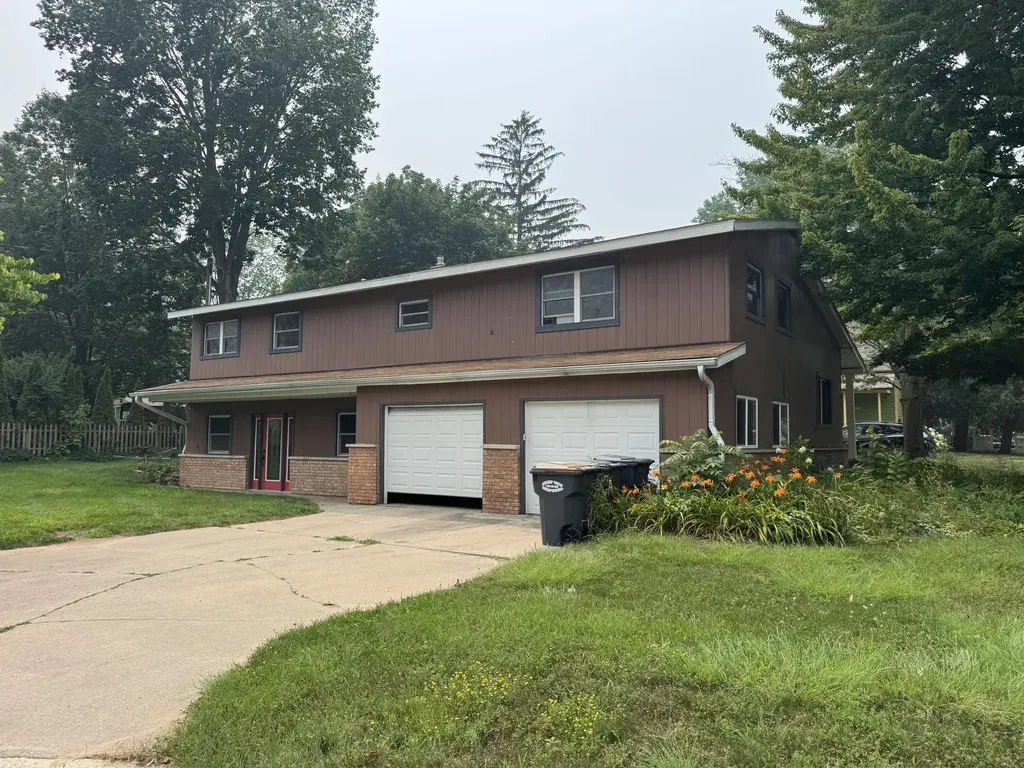 748 Green Street South Haven City MI 49090