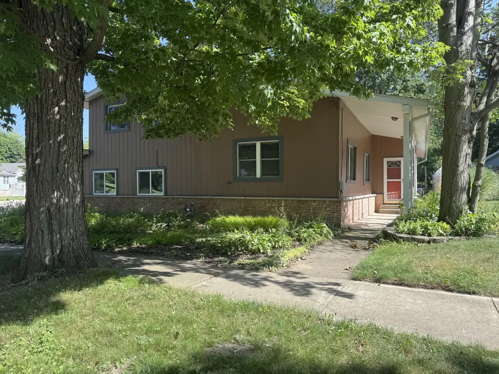 748 Green Street South Haven City MI 49090