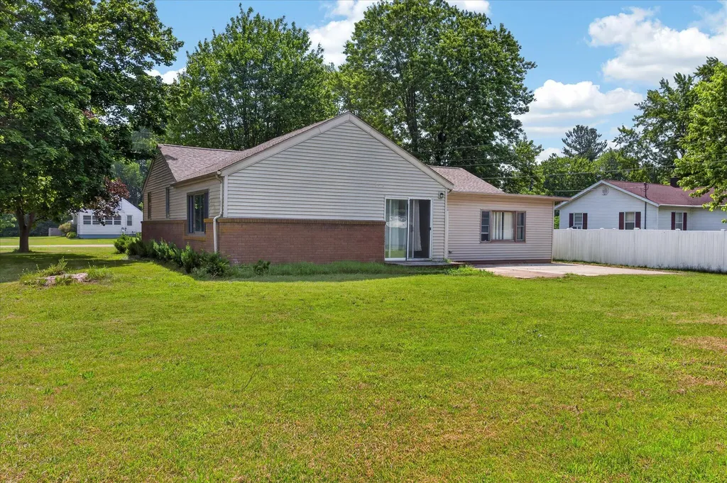 1032 Brookfield Drive Lincoln Charter Township MI 49085