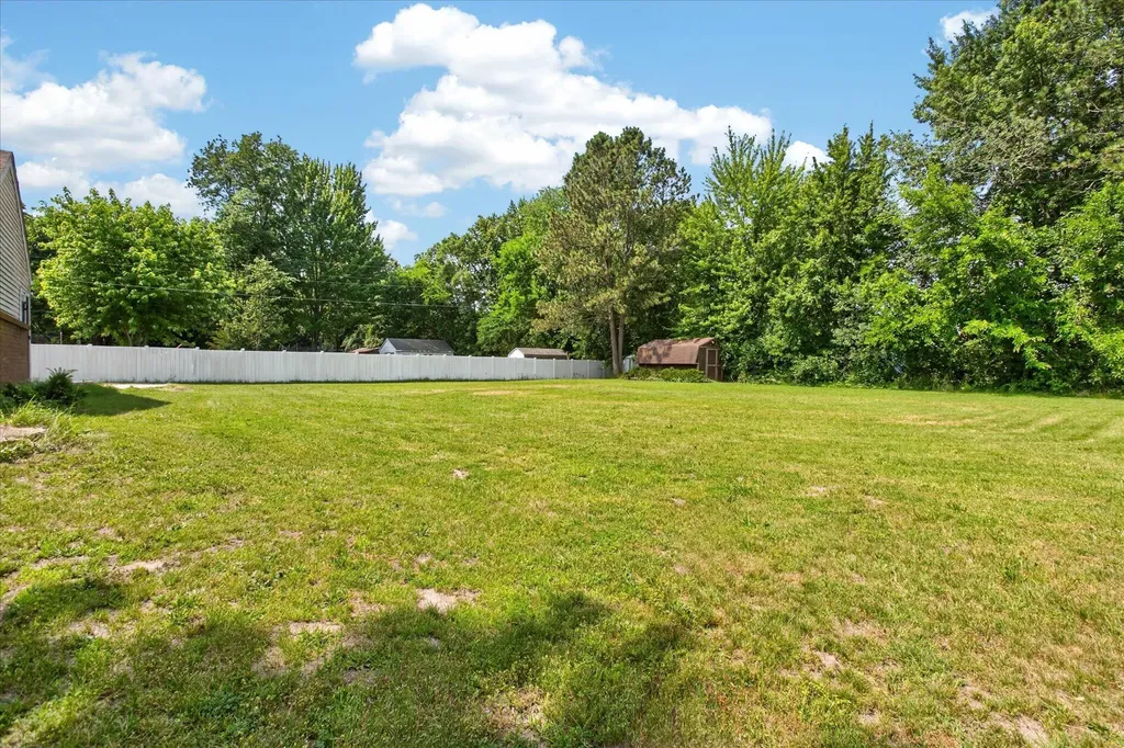 1032 Brookfield Drive Lincoln Charter Township MI 49085