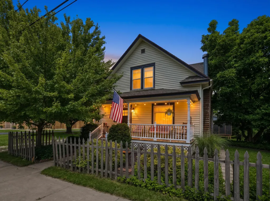 24 W Ash Street W Three Oaks Village MI 49128