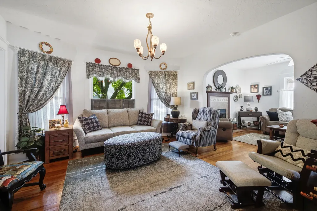 24 W Ash Street Three Oaks Village MI 49128