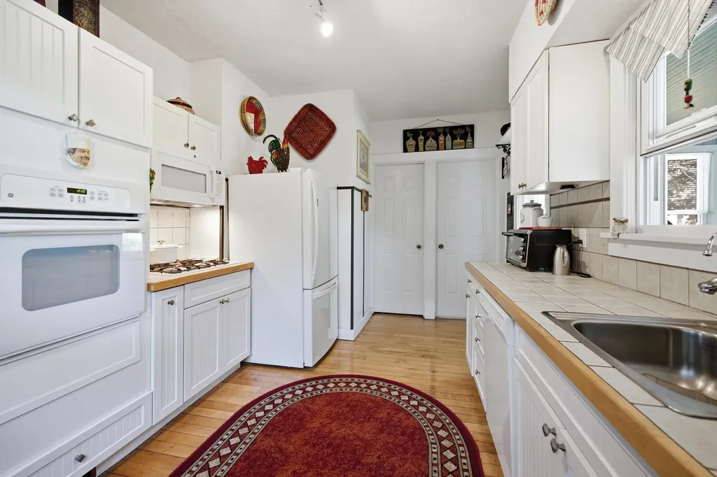24 W Ash Street Three Oaks Village MI 49128