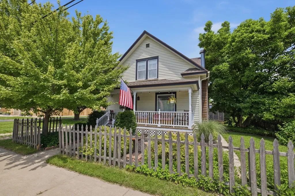 24 W Ash Street Three Oaks Village MI 49128
