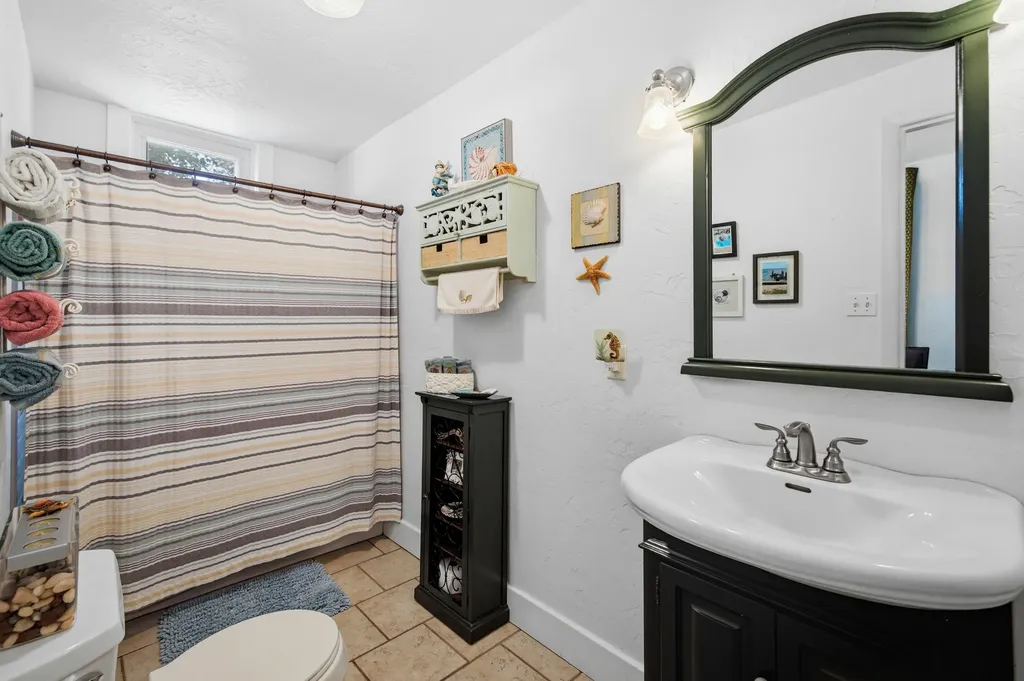 24 W Ash Street Three Oaks Village MI 49128