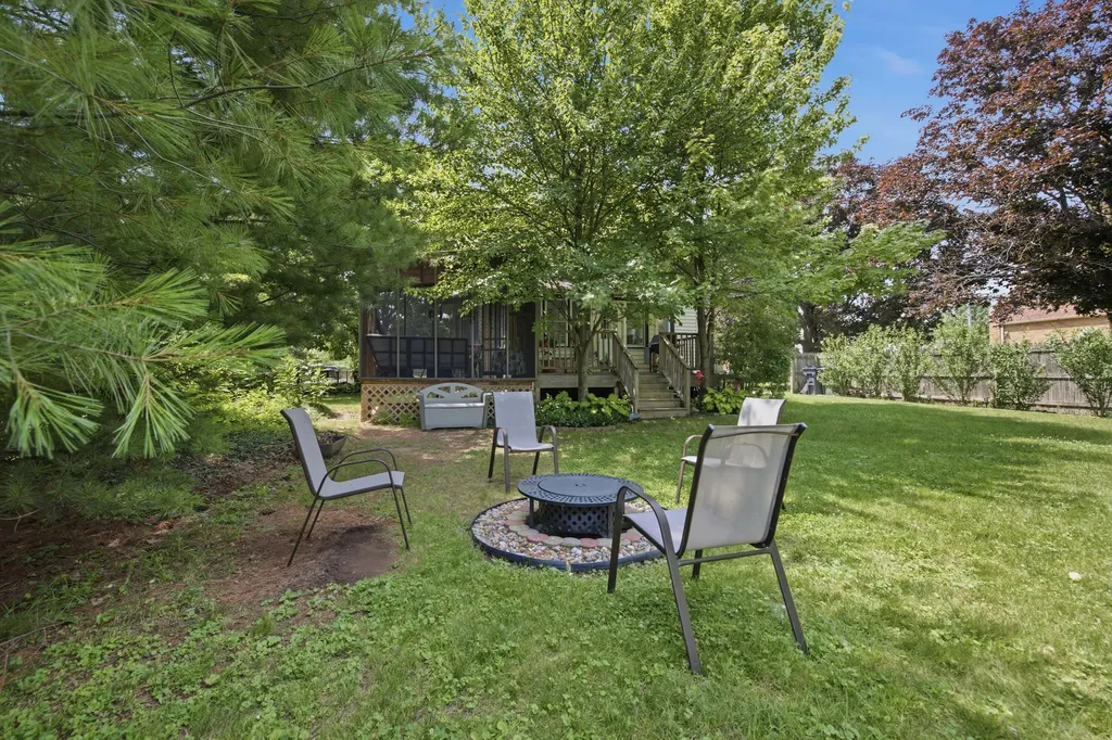 24 W Ash Street W Three Oaks Village MI 49128