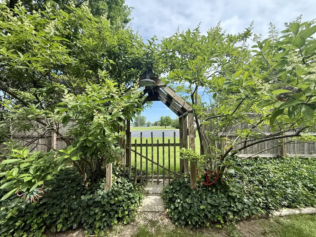 24 W Ash Street Three Oaks Village MI 49128