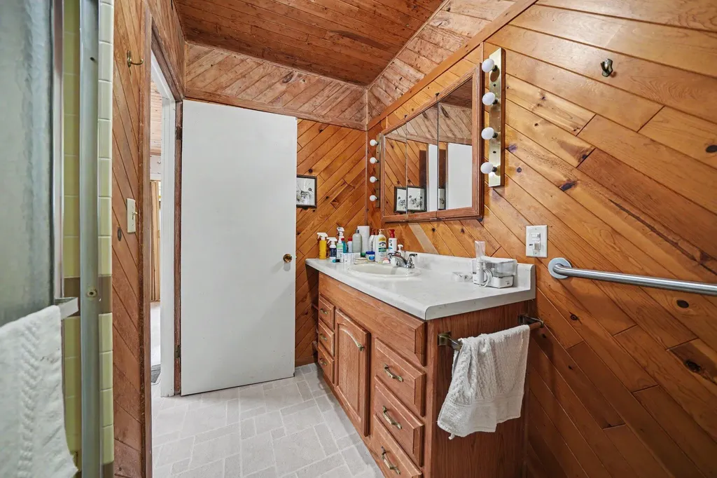 5497 Wilson Street Coloma Charter Township MI 49038
