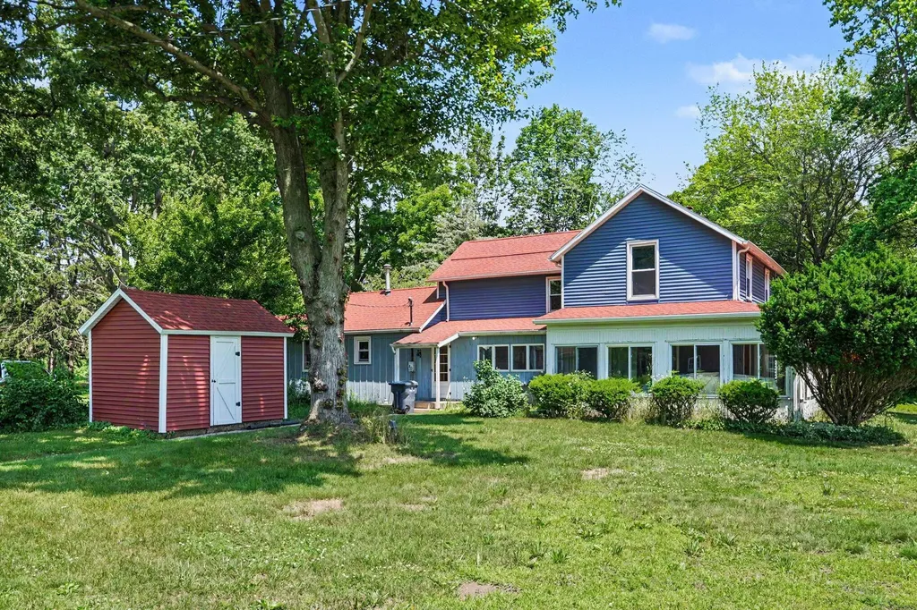 5497 Wilson Street Coloma Charter Township MI 49038
