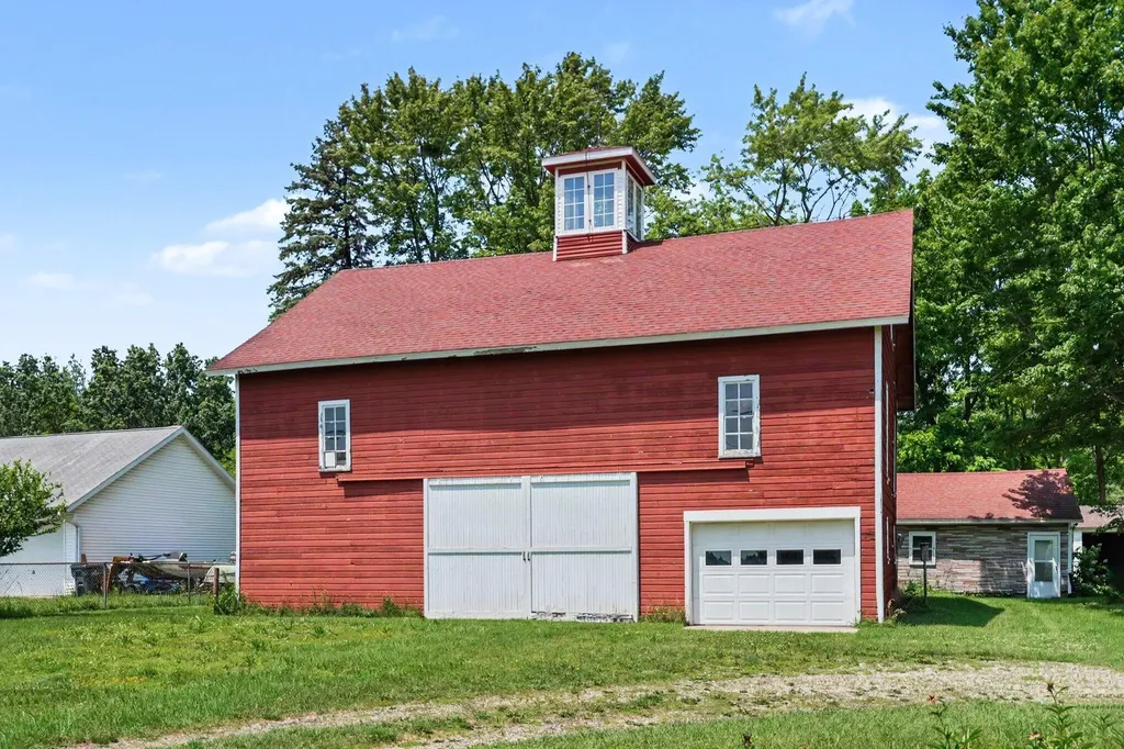5497 Wilson Street Coloma Charter Township MI 49038