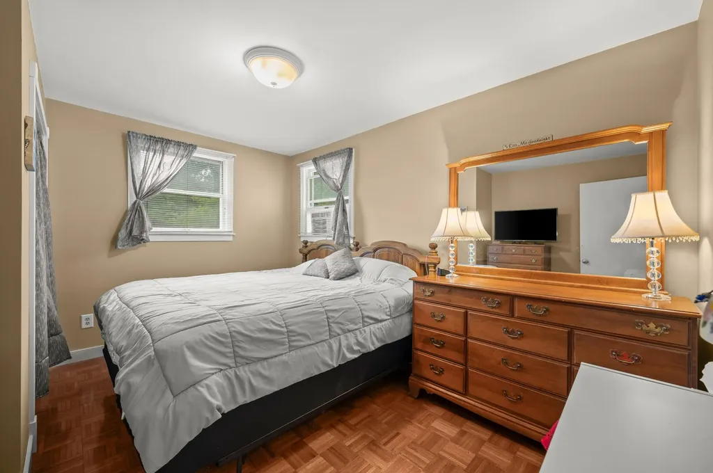 52653 Lakeview Drive Wayne Township MI 49047