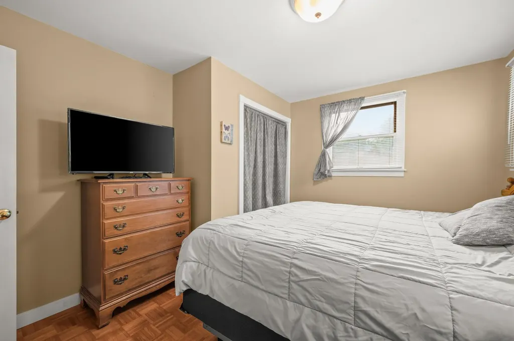 52653 Lakeview Drive Wayne Township MI 49047