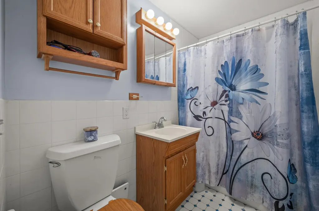 52653 Lakeview Drive Wayne Township MI 49047