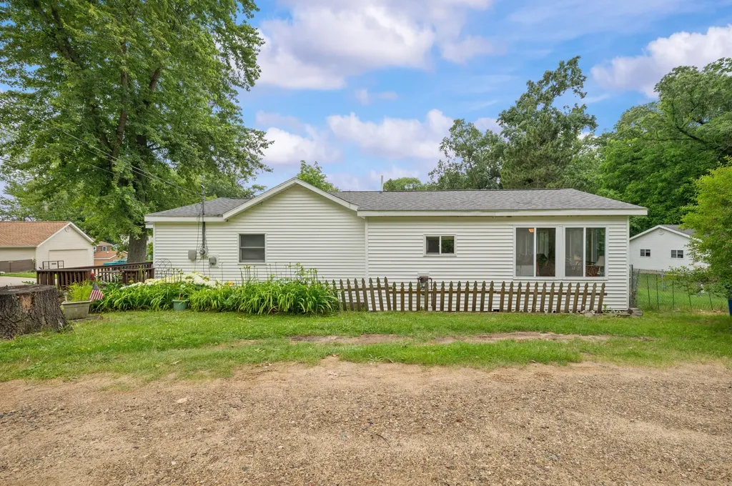 52653 Lakeview Drive Wayne Township MI 49047