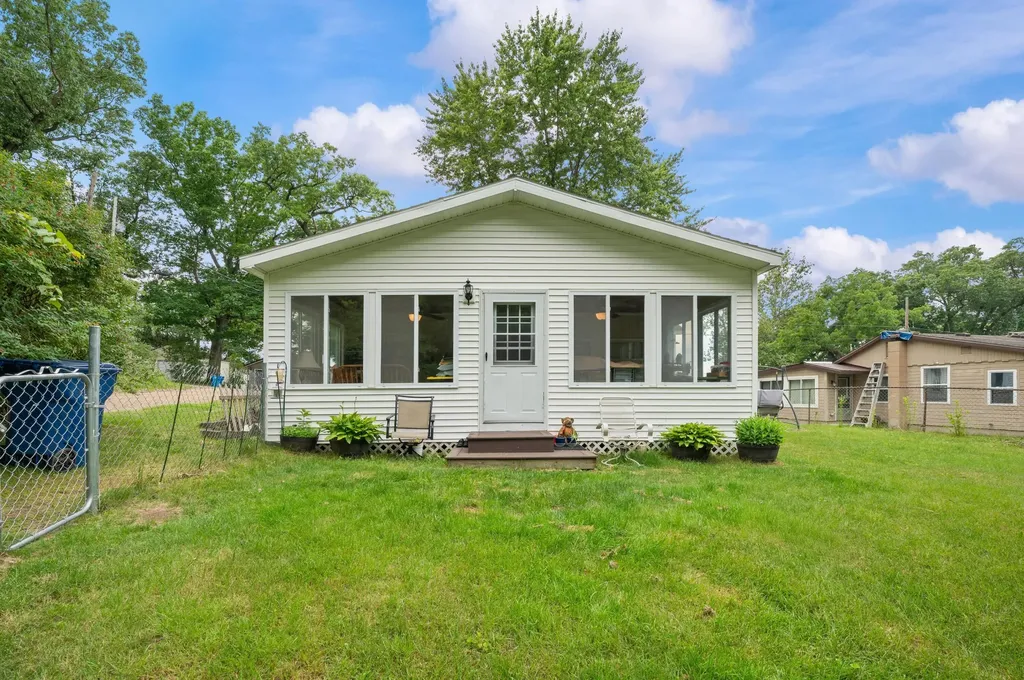 52653 Lakeview Drive Wayne Township MI 49047