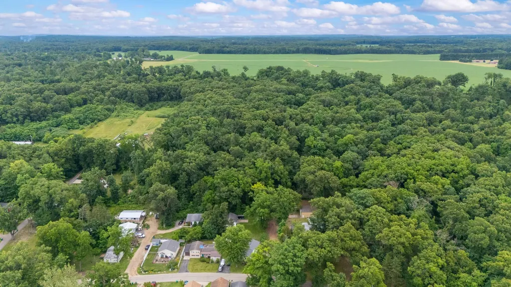 52653 Lakeview Drive Wayne Township MI 49047