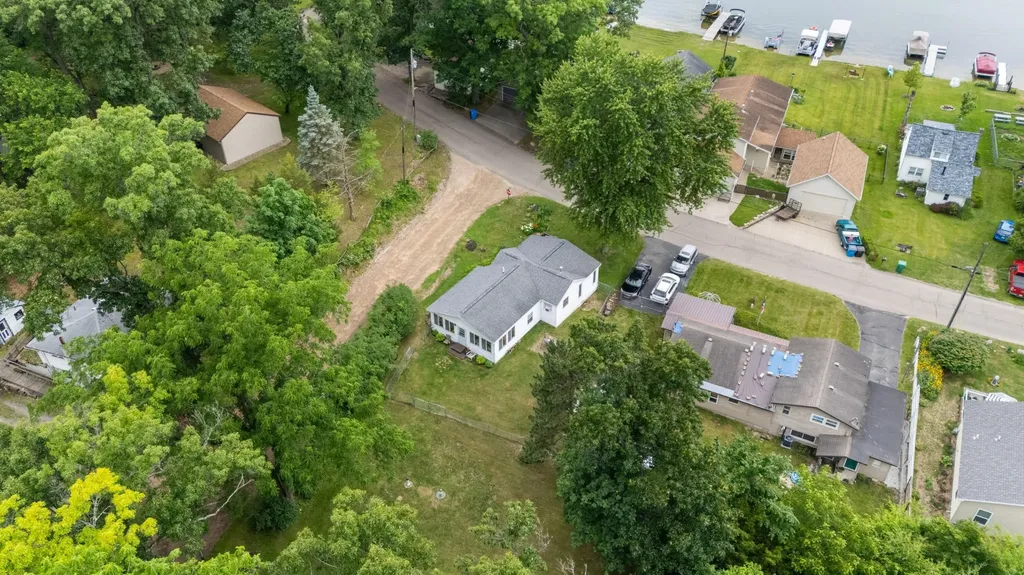 52653 Lakeview Drive Wayne Township MI 49047