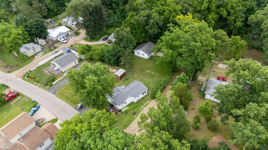 52653 Lakeview Drive Wayne Township MI 49047