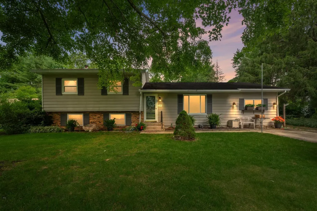 1292 Eddie Drive Howard Township MI 49120