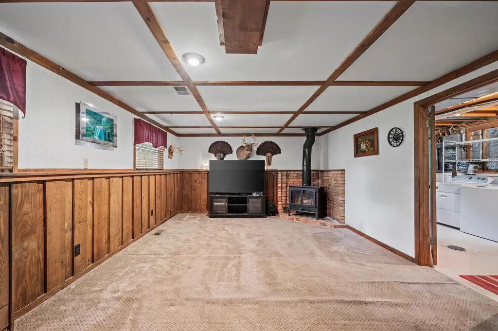 1292 Eddie Drive Howard Township MI 49120