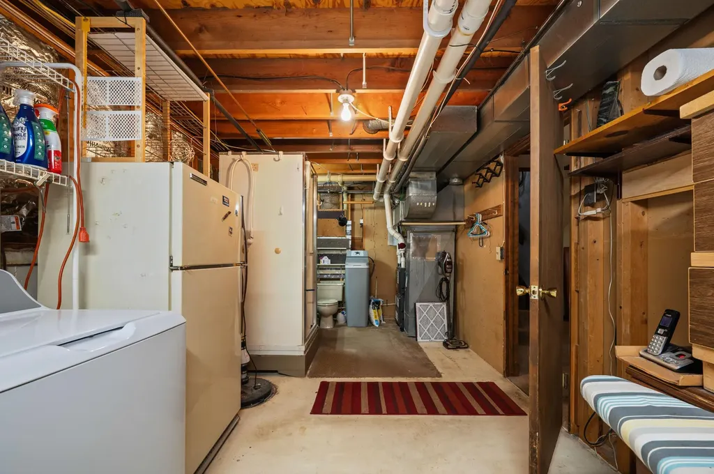 1292 Eddie Drive Howard Township MI 49120