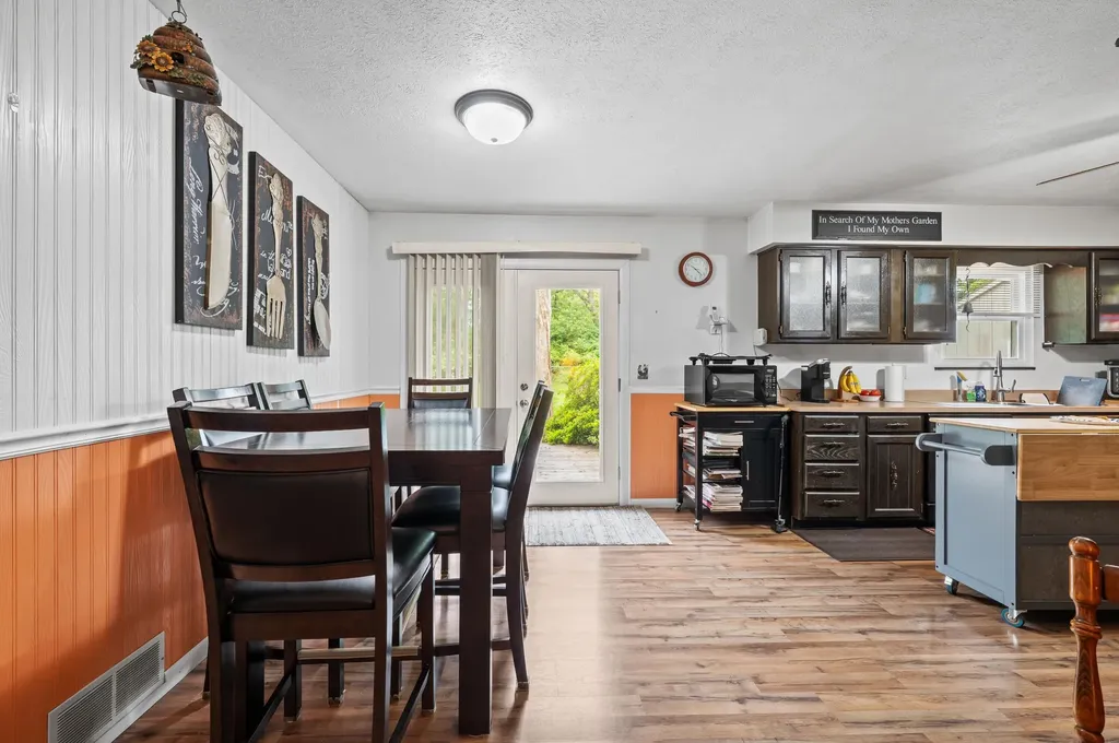 1292 Eddie Drive Howard Township MI 49120