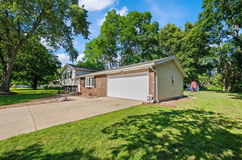 1523 Balmoral Lane Niles Township MI 49120