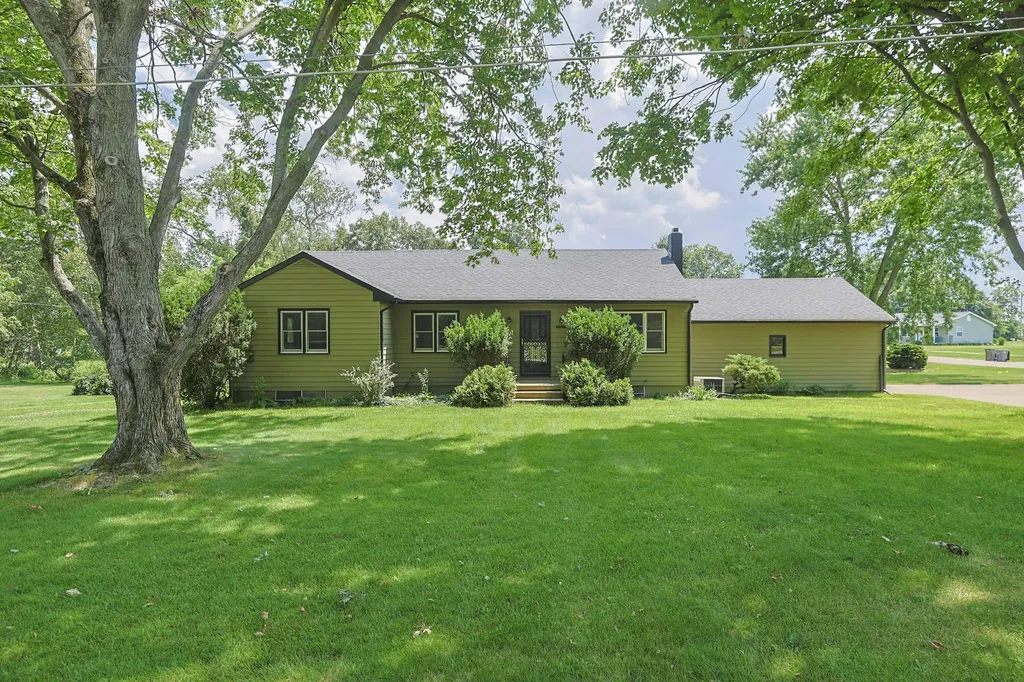 27201 Stuart Street Edwardsburg Village MI 49112