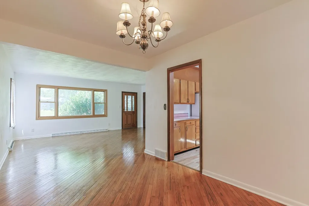 27201 Stuart Street Edwardsburg Village MI 49112