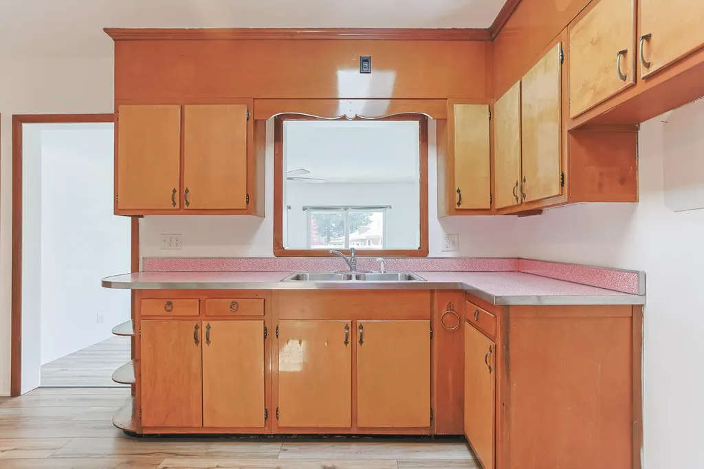 27201 Stuart Street Edwardsburg Village MI 49112