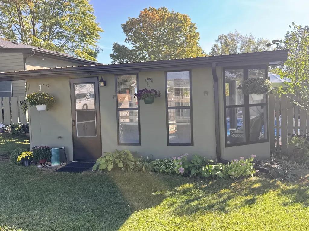 27201 Stuart Street Edwardsburg Village MI 49112