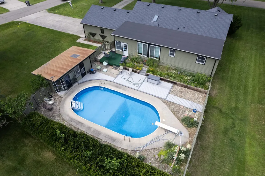 27201 Stuart Street Edwardsburg Village MI 49112