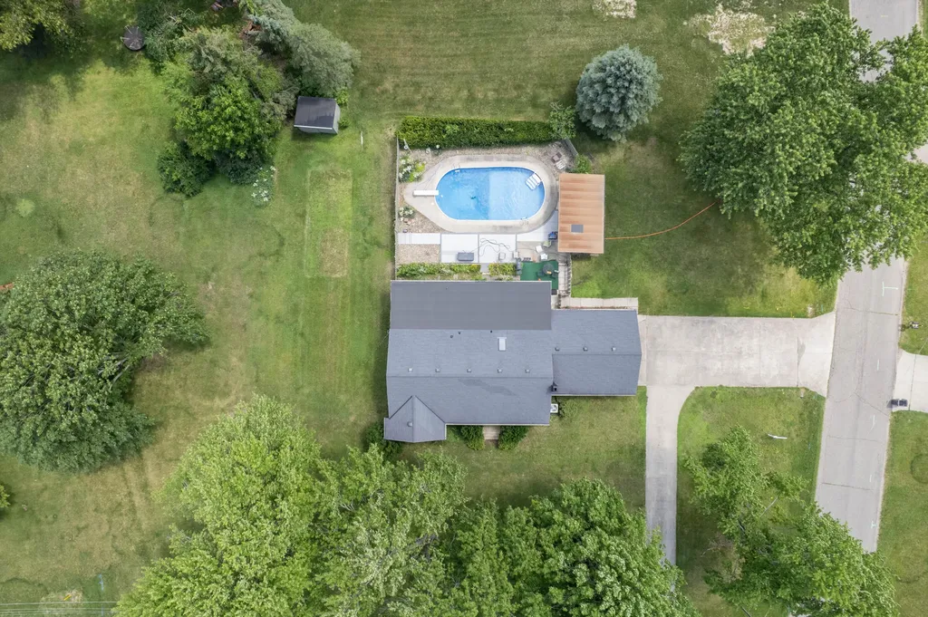 27201 Stuart Street Edwardsburg Village MI 49112