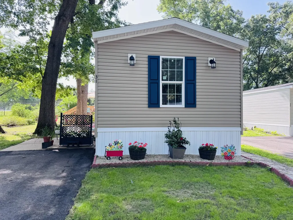 2330 E Main Street Niles Township MI 49120