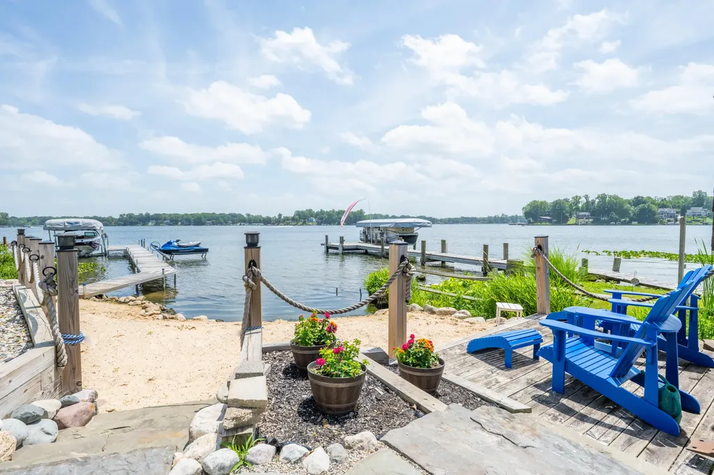 5791 Beech Street Coloma Charter Township MI 49038