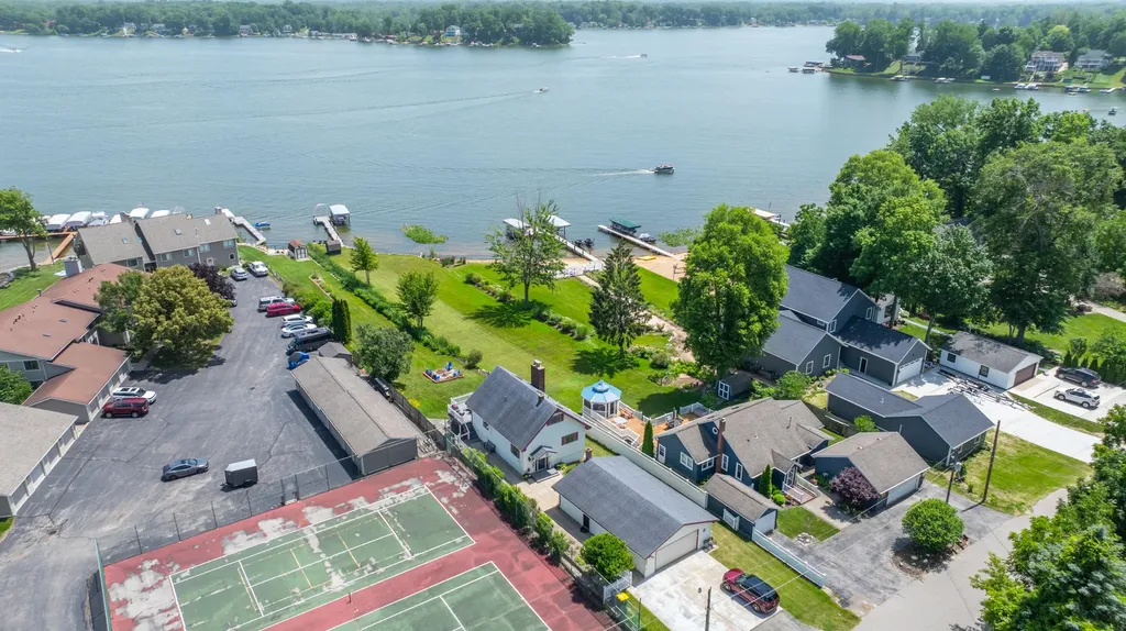 5791 Beech Street Coloma Charter Township MI 49038