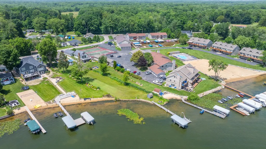 5791 Beech Street Coloma Charter Township MI 49038