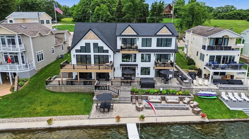 31218 Curran Beach Road Silver Creek Township MI 49047