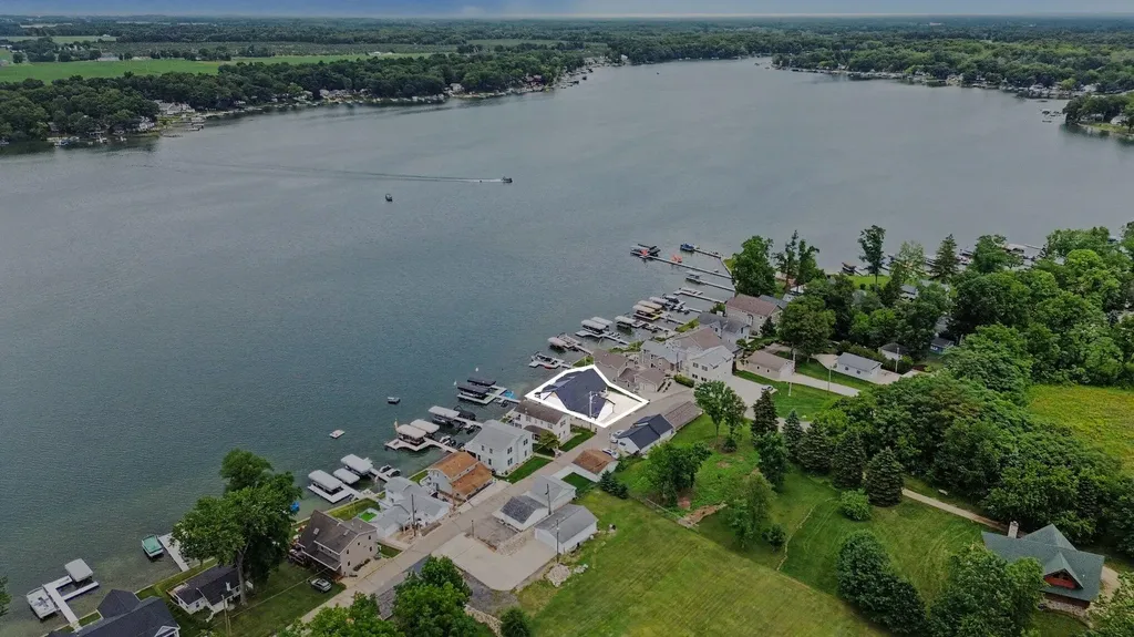 31218 Curran Beach Road Silver Creek Township MI 49047