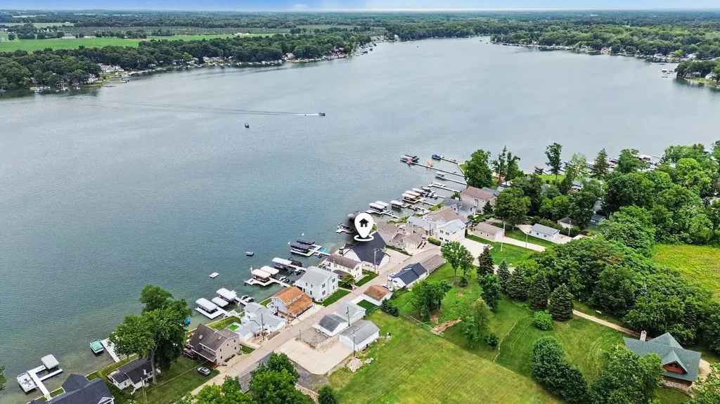 31218 Curran Beach Road Silver Creek Township MI 49047