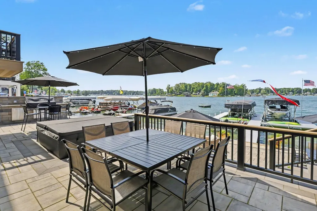 31218 Curran Beach Road Silver Creek Township MI 49047