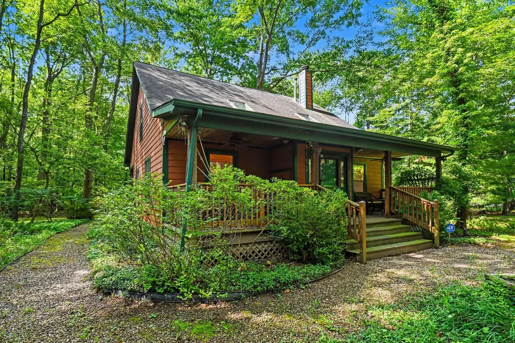 13189 Three Oaks Road Chikaming Township MI 49125