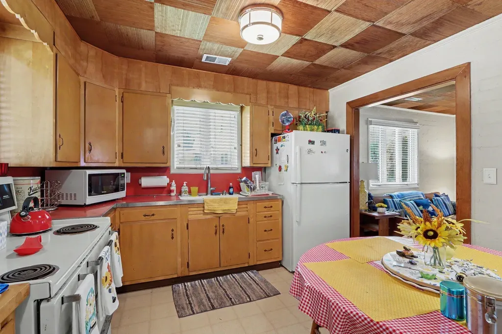 11169 Lakeshore Drive Fabius Township MI 49093